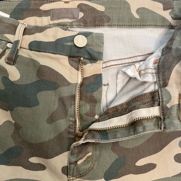 MOTHER High Waisted Looker Ankle Fray See Me Camo Distressed Denim Jean Size 29 - Picture 10 of 15